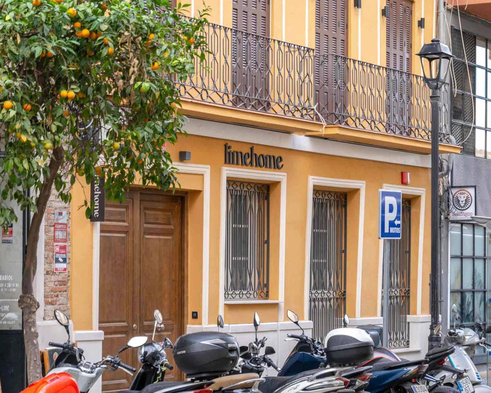 Limehome Malaga Calle Victoria Exterior foto