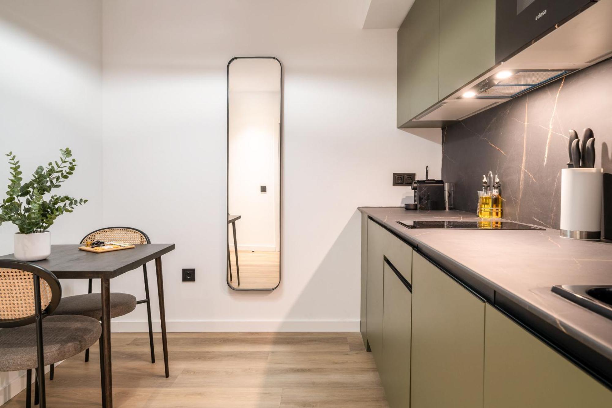 Limehome Malaga Calle Victoria Quarto foto