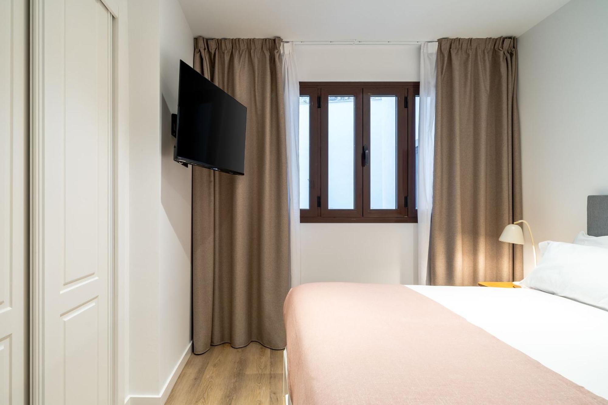 Limehome Malaga Calle Victoria Quarto foto